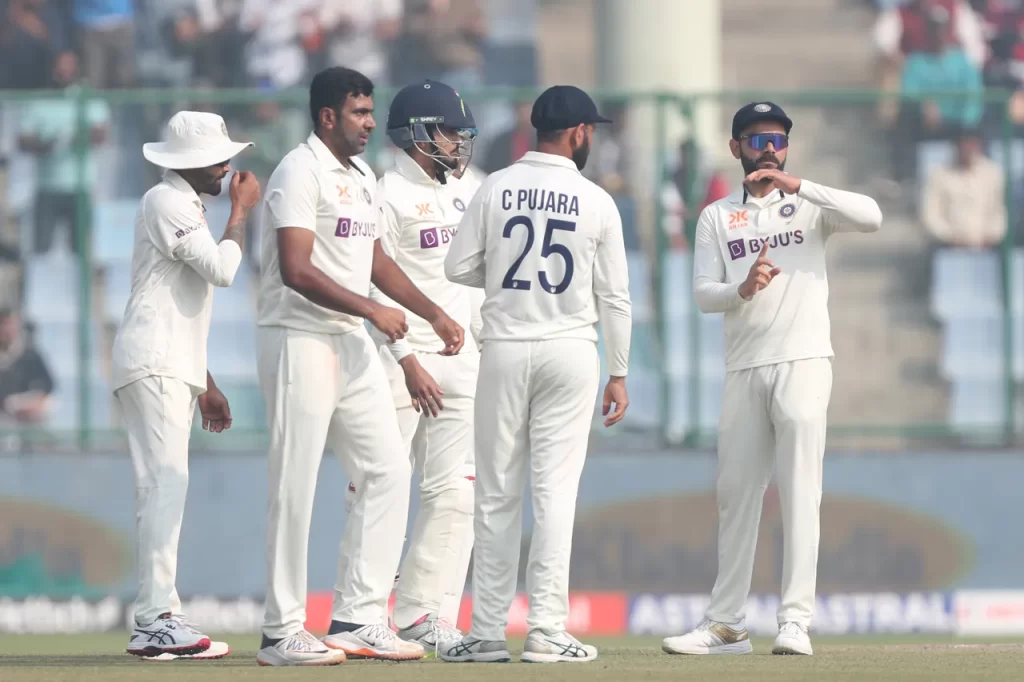 Worst Aussie batting in India ever? Time running out for Smith & Co to prove otherwise