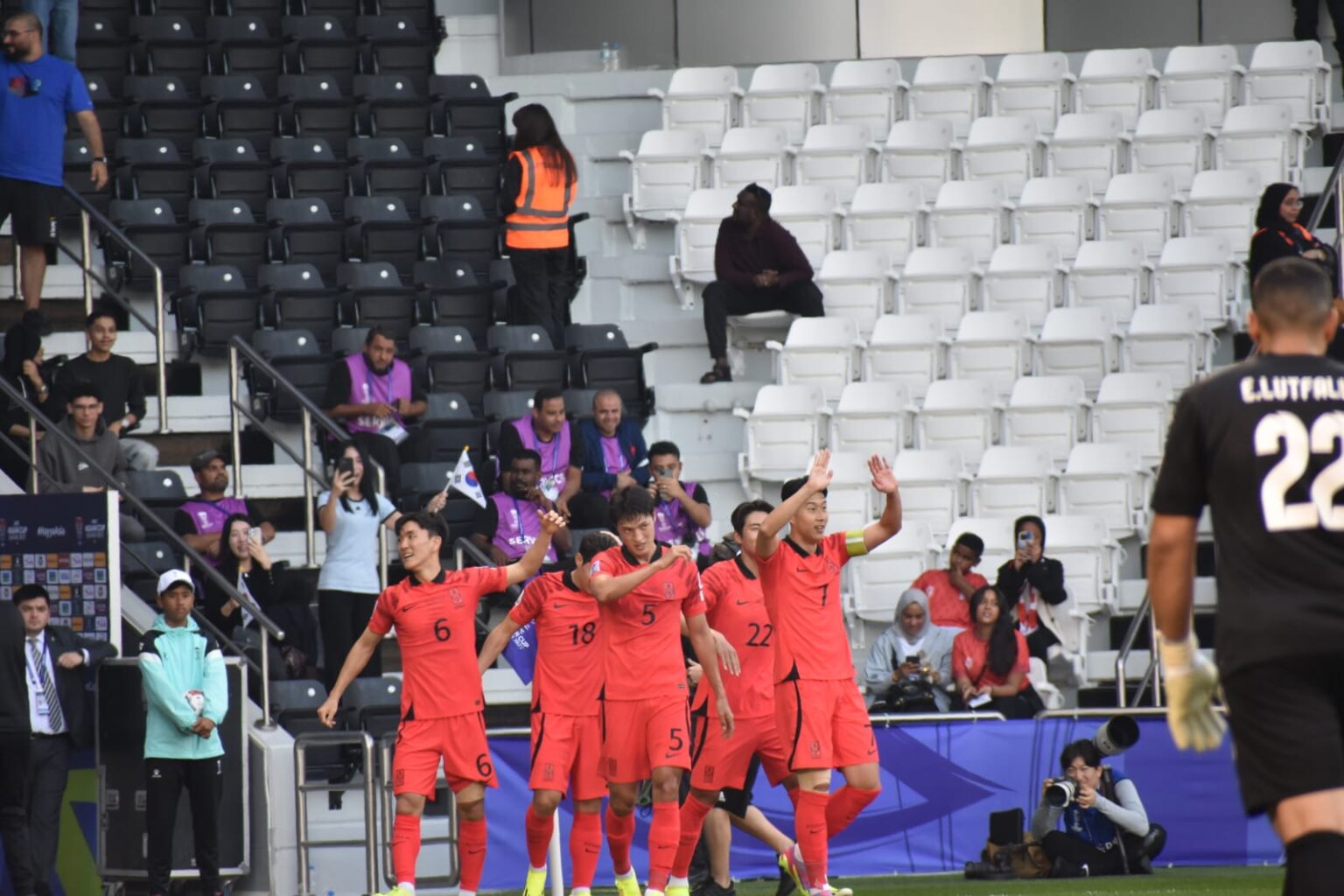 Lee Kang-In’s double takes Korea past fighting Bahrain South Korea vs Bahrain