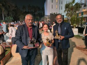 G Rajaraman, Gargi Raut and S Kannan with the awards