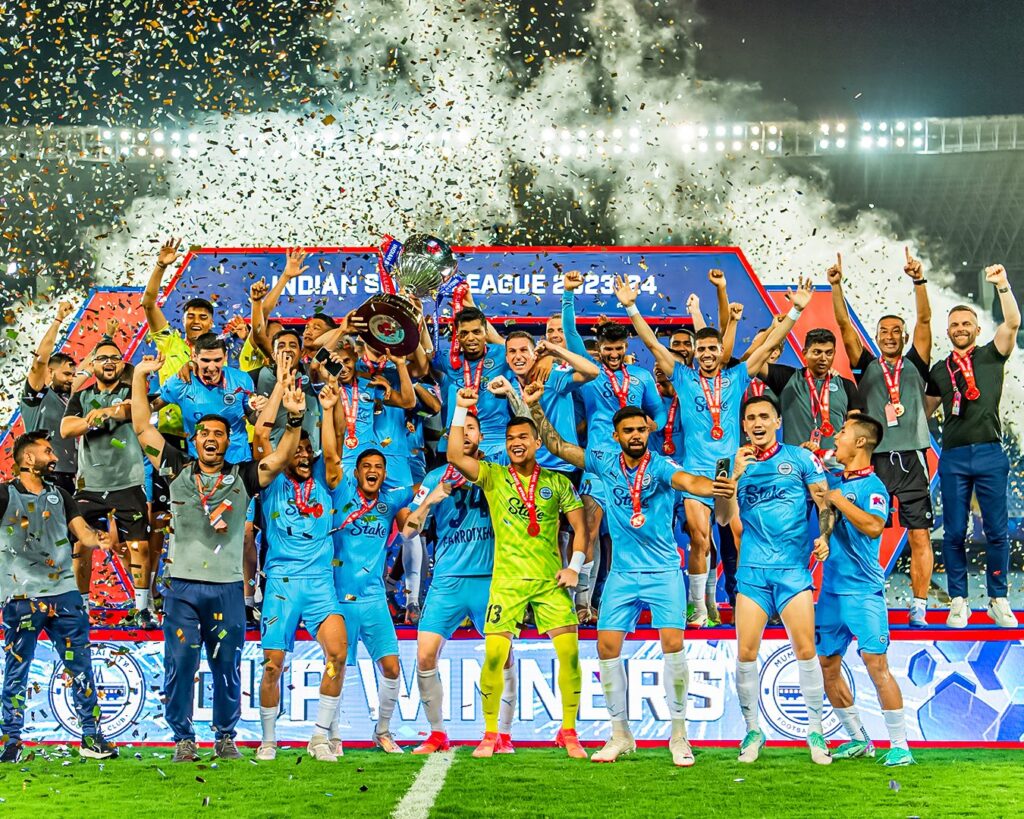 Mumbai City FC with the ISL Trophy
