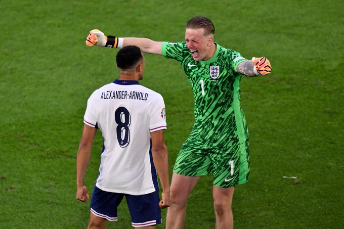 Saka redemption sees England through to Euro 2024 semis Jordan Pickford with Trent Alexander-Arnold for England in Euro 2024