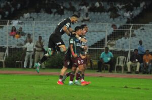 Mohun Bagan players after equalising against Bengaluru