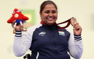 Mona Agarwal with her Bronze medal at the Paris Paralympics 2024