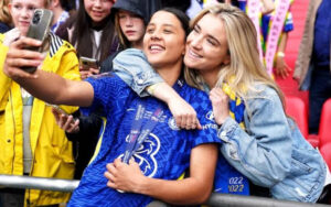 Sam Kerr and Kristie Mewis