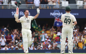 Travis Head and Steve Smith at the Gabba