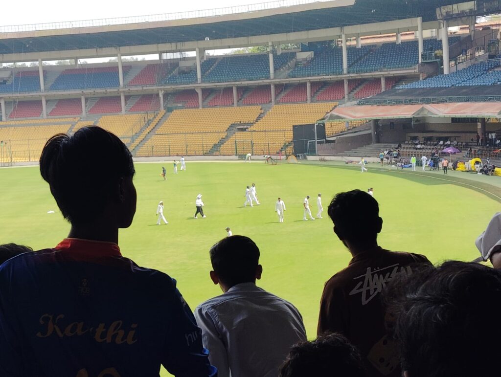 Lacklustre atmosphere turns into healthy crowd for Karnataka Ranji game Karnataka vs Haryana in the Ranji Trophy