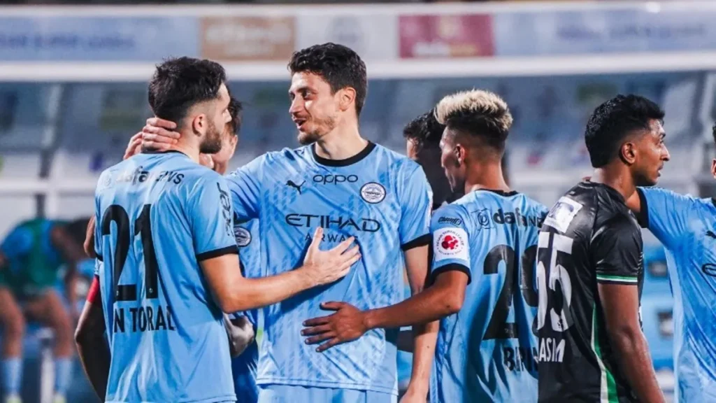 Mumbai City FC celebrates  against Mohammedan SC