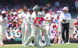 Team India after a wicket at the SCG