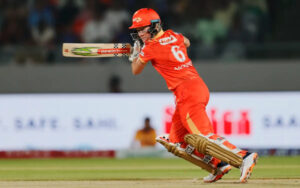 Beth Mooney for Gujarat Giants