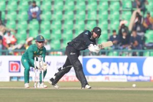 New Zealand vs South Africa in the tri-series in Pakistan