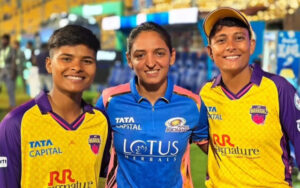 Kranti Goud with MI skipper, Harmanpreet Kaur