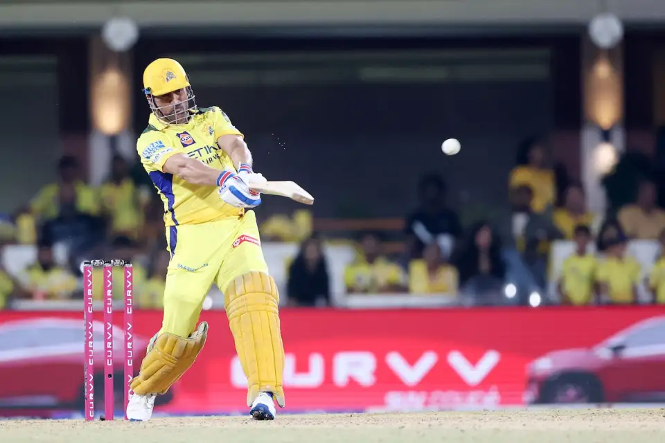 CSK vs RCB, IPL 2025: Cricketing fraternity surprised as MS Dhoni bats at number nine MS Dhoni vs RCB, IPL 2025