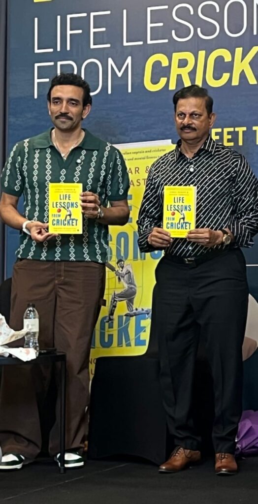 India’s ‘home advantage’ debate at book launch Robin Uthappa and Lalchand Rajput at a book launch in Dubai (Photo: RevSportz)