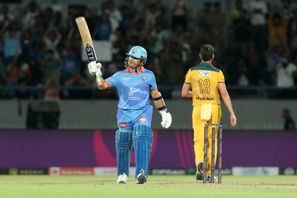 Sachin Tendulkar scores a fifty in 27 balls 