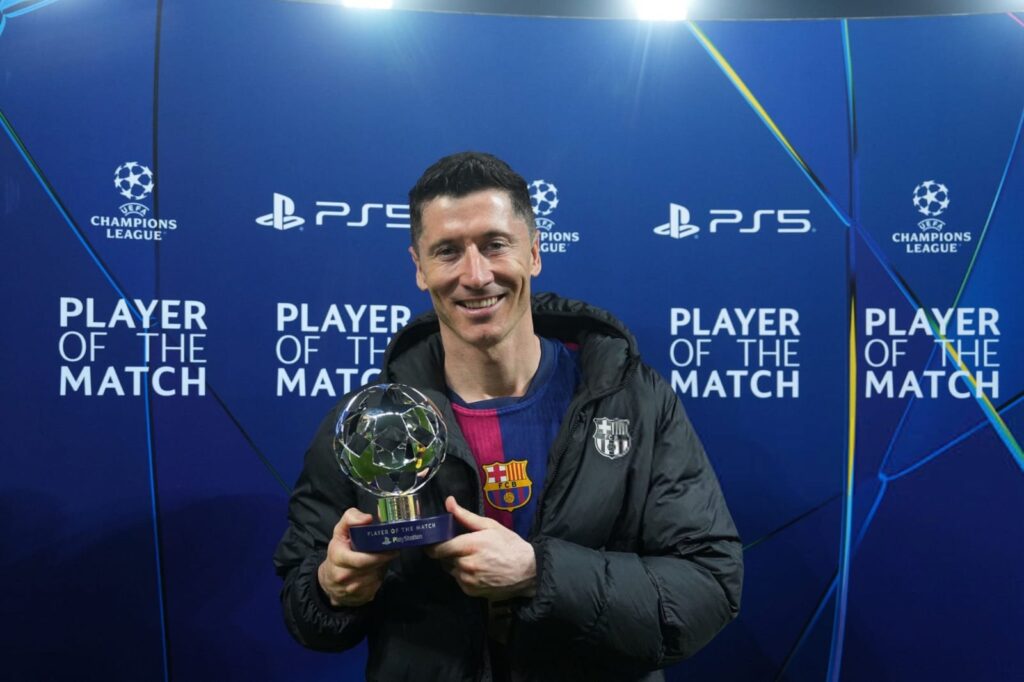 Robert Lewandowski, Lamine Yamal and Raphinha star as Barcelona thrash Borussia Dortmund Robert Lewandowski for FC Barcelona