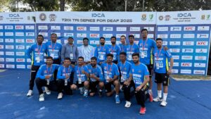 Ravi Chauhan (in middle) with the Indian Disability Cricket Team