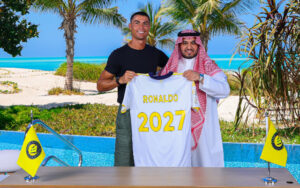 Cristiano Ronaldo signs a new contract with Al Nassr