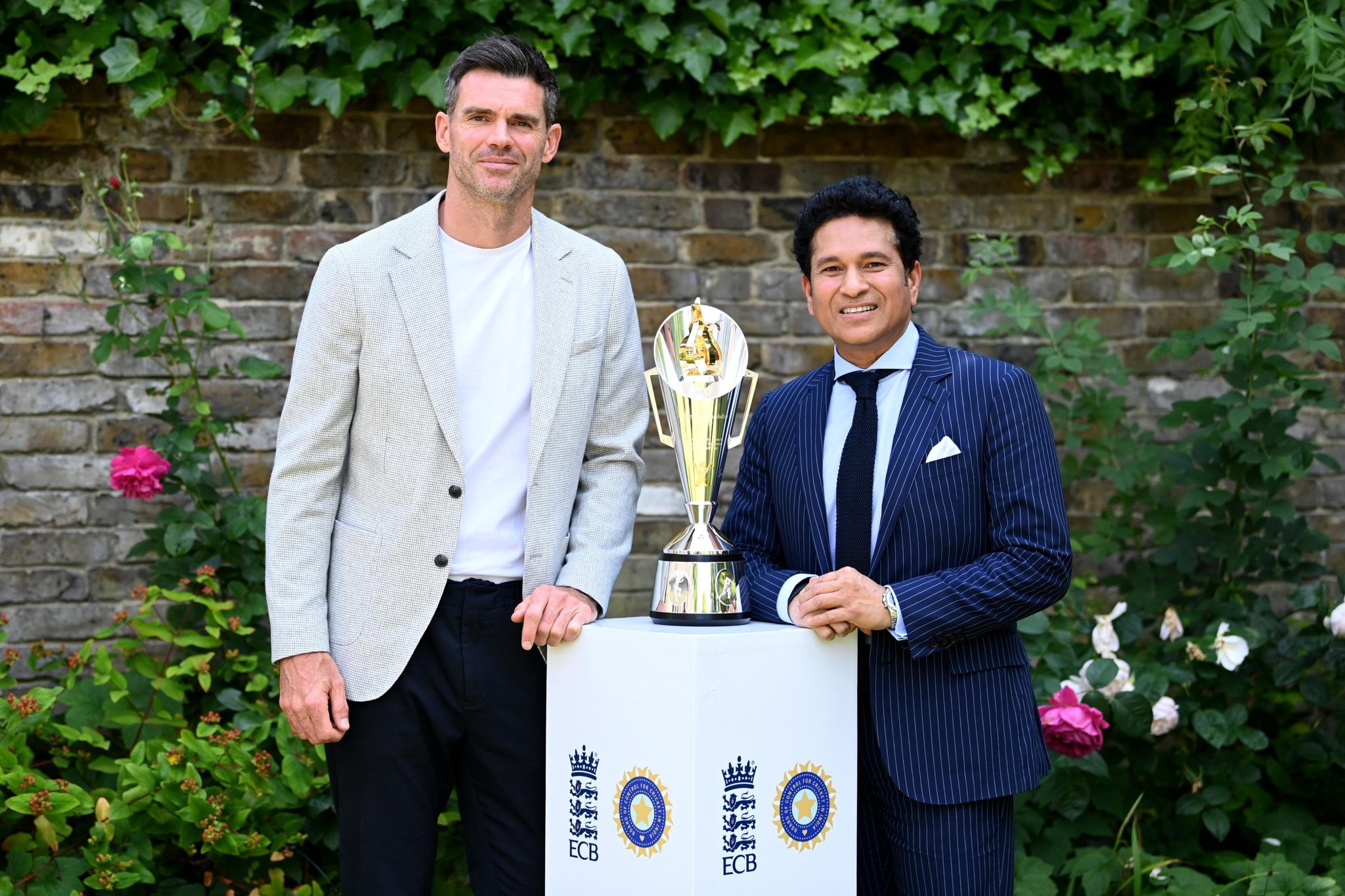 James Anderson and Sachin Tendulkar unveil the new Anderson-Tendulkar Trophy