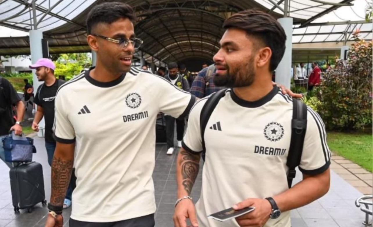 Suryakumar_Yadav_with_Rinku_Singh