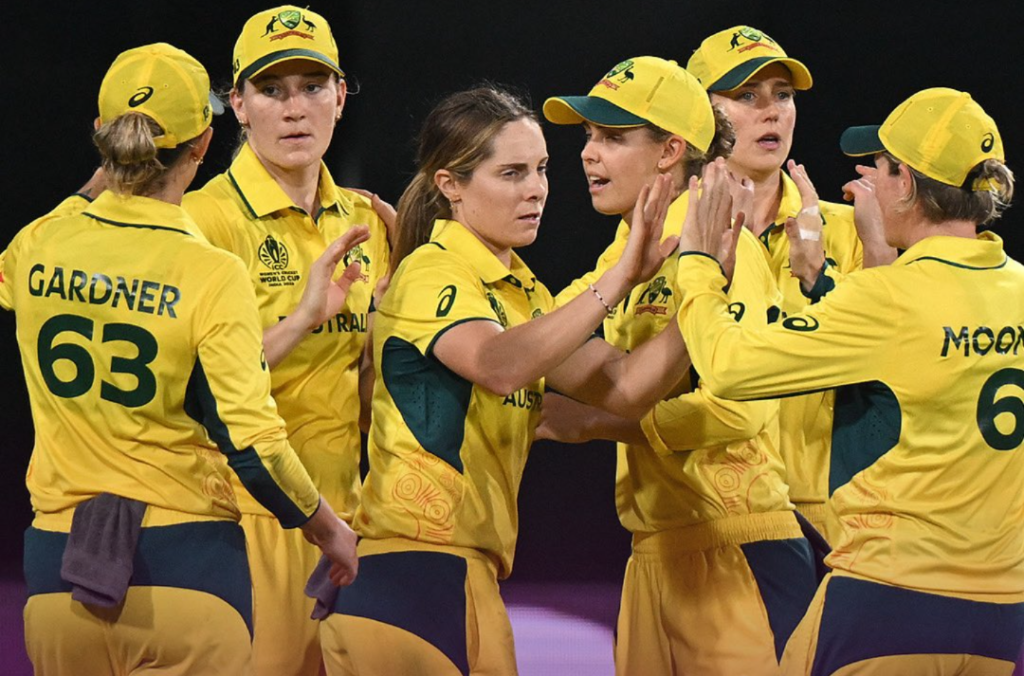Gardner stars as Australia start title defence with 89-run thumping of New Zealand