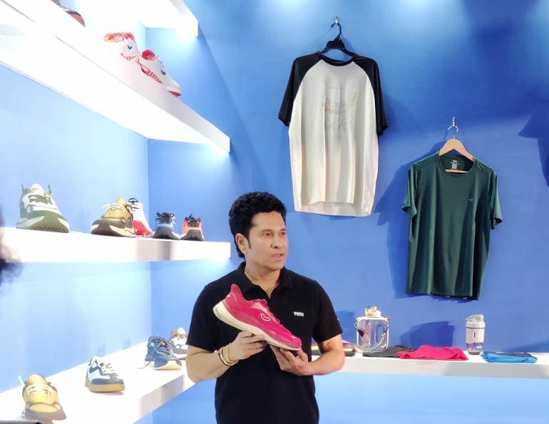 Tendulkar takes a trip down memory lane, makes Amre emotional