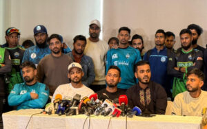 Bangladesh cricketers boycott BPL over BCB director's derogatory remarks
